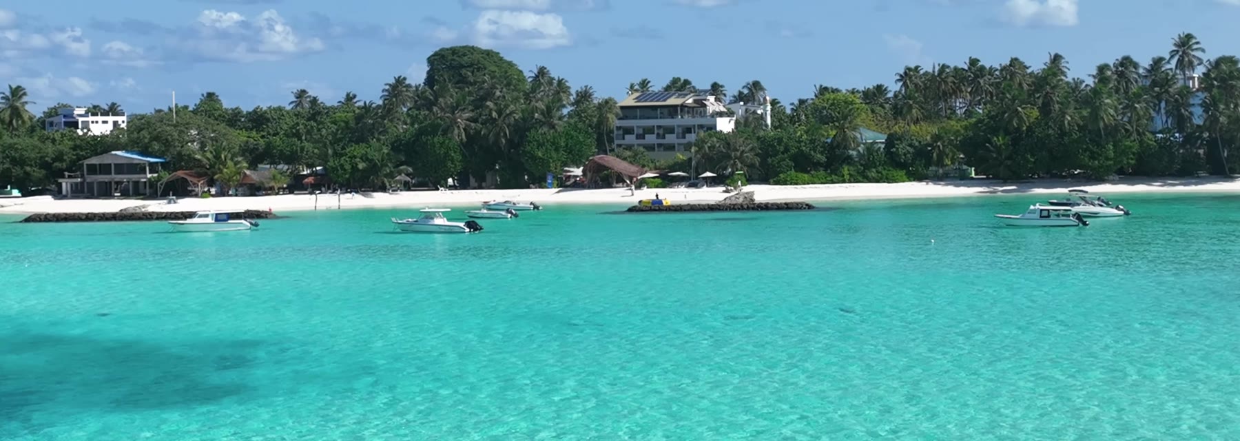 Fulidhoo island front and lagoon, Vaavu Atoll